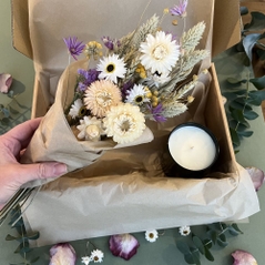Lemongrass At Sunrise Essential Oil Blend Emerald Glass Candle Gift Box With Dried Flowers
