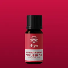 Strengthening diffuser oil (10ml) creating a warm, cleansing and immunity-supporting aromatherapy boost.