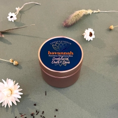 Sandalwood scented candle
