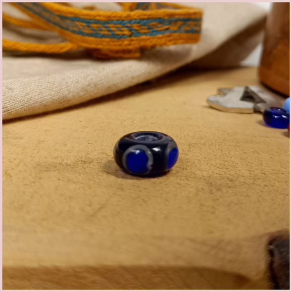 repton bead viewed laying flat