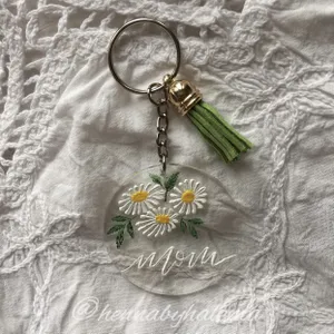 personalised daisy keyring