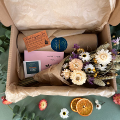 Eucalyptus Breeze Essential Oil Blend Reed Diffuser Gift Box