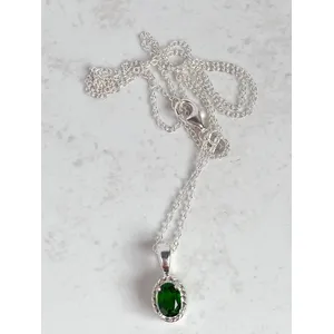 Green chrome diopside pendant