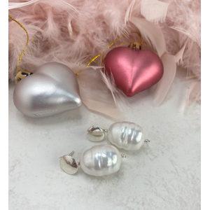 Statement shell earrings